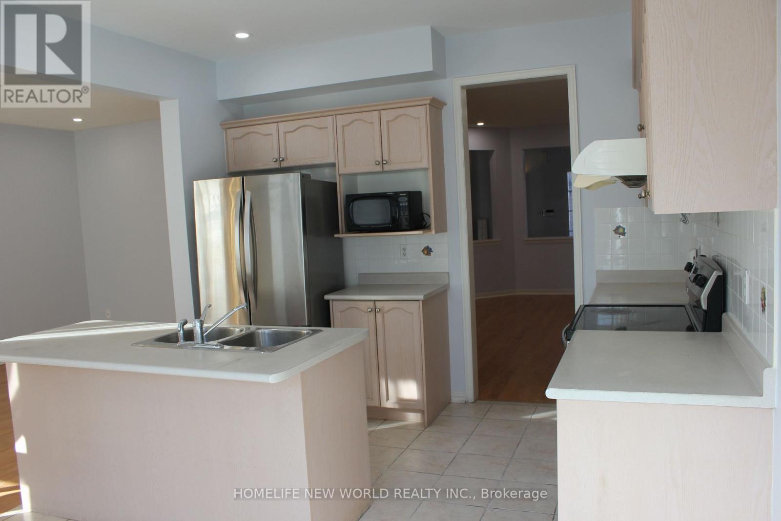 31 Barkwood Hollow, Markham (Berczy), Ontario  L6C 2J8 - Photo 10 - N13555112