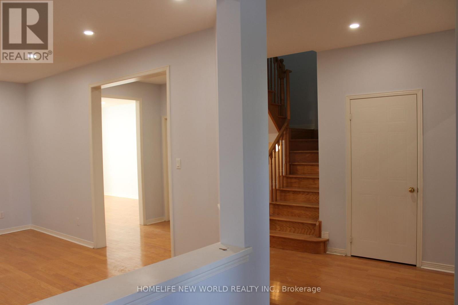 31 Barkwood Hollow, Markham (Berczy), Ontario  L6C 2J8 - Photo 4 - N13555112