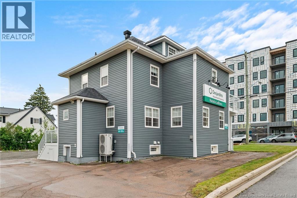 100 Champlain Street, Dieppe, New Brunswick  E1A 1N6 - Photo 39 - NB143657