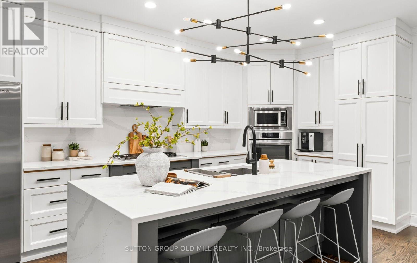 162 Brentwood Road N, Toronto, Ontario  M8X 2C9 - Photo 16 - W13555120