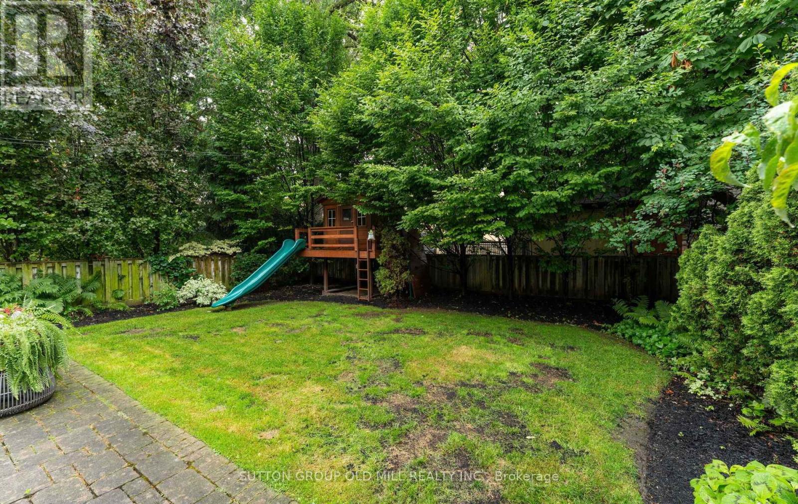 162 Brentwood Road N, Toronto, Ontario  M8X 2C9 - Photo 45 - W13555120