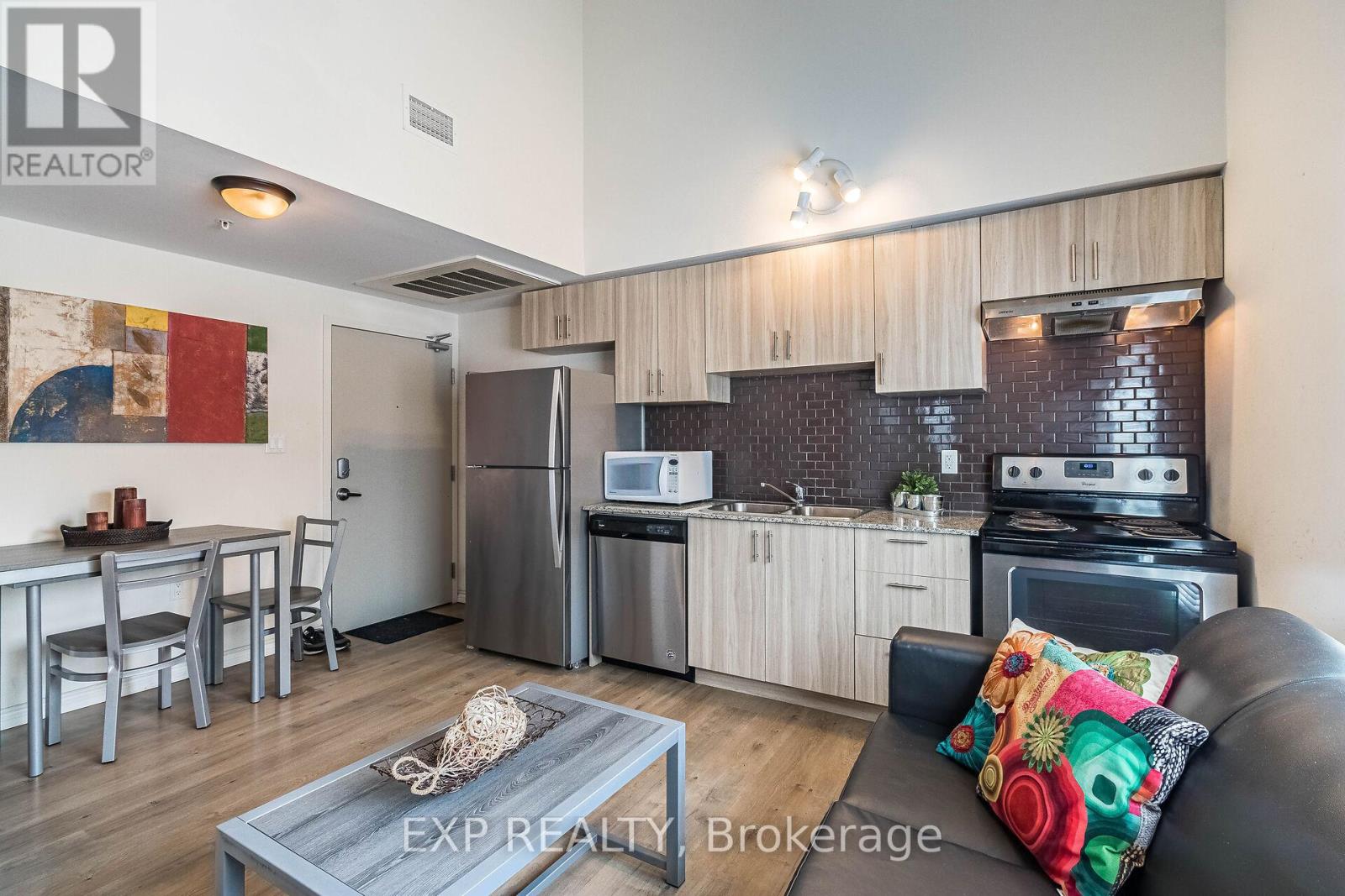 G116 - 275 Larch Street, Waterloo, Ontario N2L 3R2 - Photo 11 - X13555110