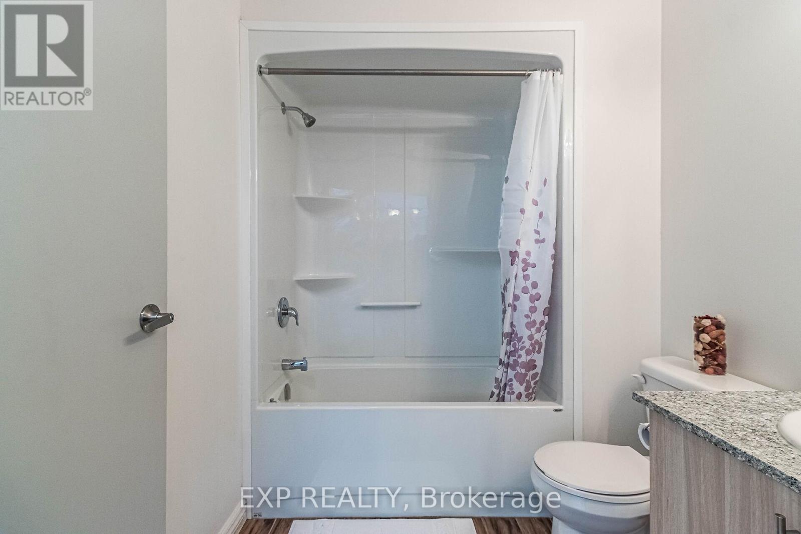 G116 - 275 Larch Street, Waterloo, Ontario N2L 3R2 - Photo 24 - X13555110