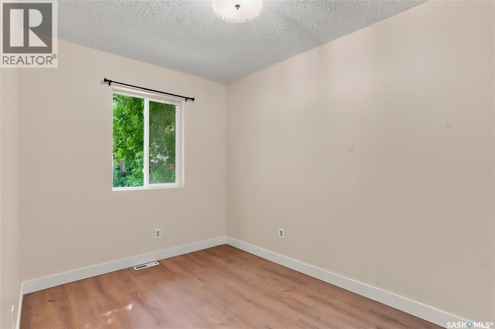1016 K Avenue N, Saskatoon, Saskatchewan  S7L 2N6 - Photo 15 - SK042269