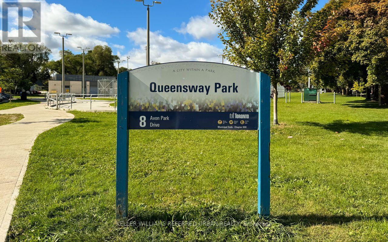Lower - 7 Ashmore Avenue, Toronto, Ontario  M8Z 4C5 - Photo 12 - W13449448