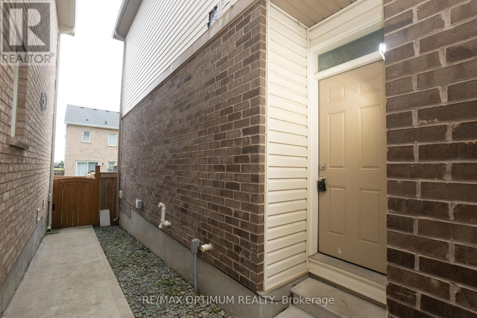 Basement - 9 Fenchurch Drive, Brampton, Ontario  L7A 4G1 - Photo 2 - W13552898