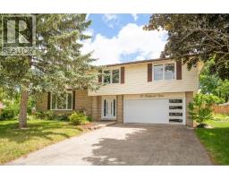 21 HALLIWELL Drive, Kitchener, Ontario