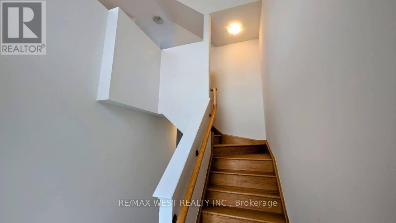 106 Wascana Road, Vaughan, Ontario  L4L 1A7 - Photo 10 - N13555196