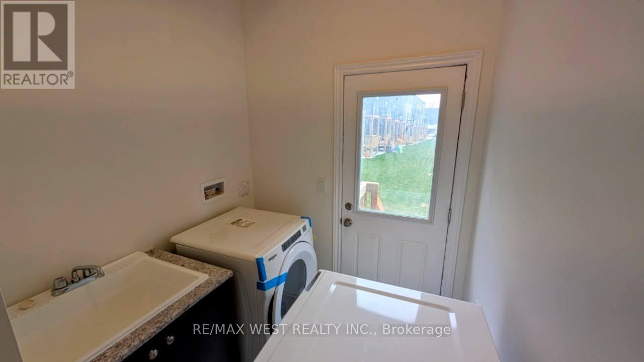 106 Wascana Road, Vaughan, Ontario  L4L 1A7 - Photo 8 - N13555196