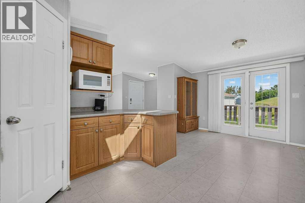 206 2 Avenue SE, Diamond Valley, Alberta  T0L 0H0 - Photo 19 - A2327933