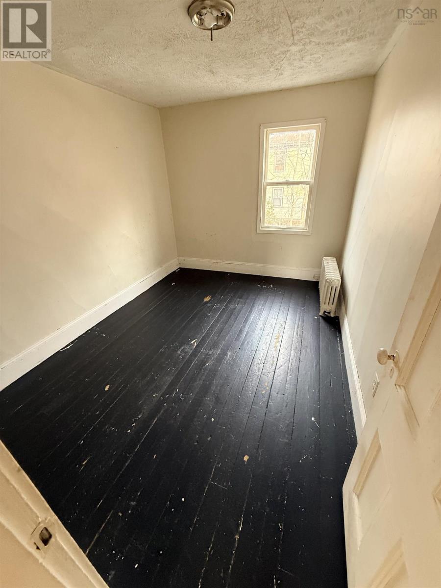 25 Queen Street, Sydney Mines, Nova Scotia  B1V 1L2 - Photo 17 - 202611659