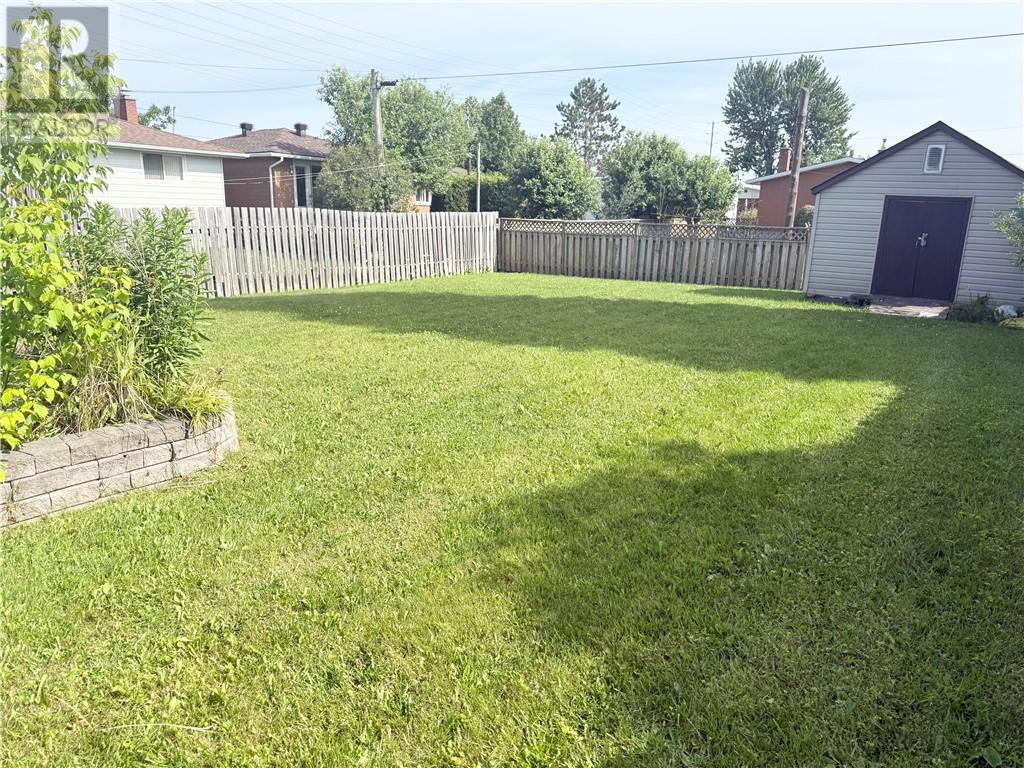 2359 Emily, Sudbury, Ontario  P3A 2K9 - Photo 11 - 2129134