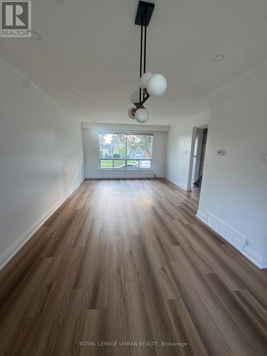 21 Chopin Avenue, Toronto, Ontario M1K 2W3 - Photo 2 - E13547494