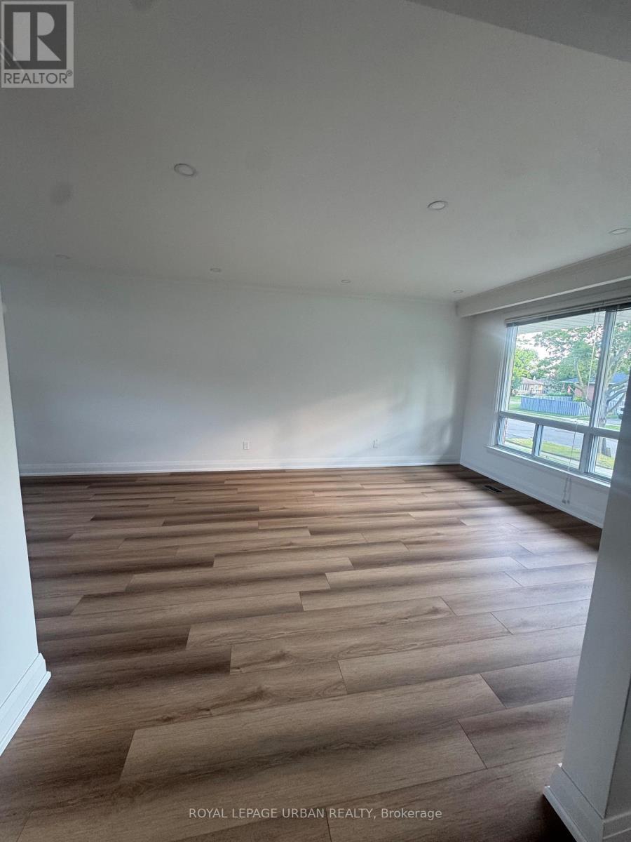21 Chopin Avenue, Toronto, Ontario M1K 2W3 - Photo 3 - E13547494