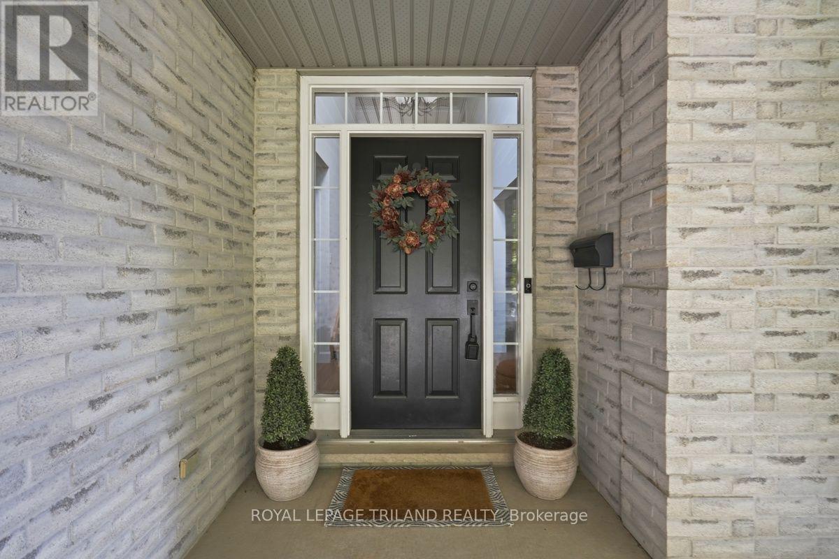 921 Guildwood Boulevard, London North, Ontario  N6H 5G4 - Photo 5 - X13555324