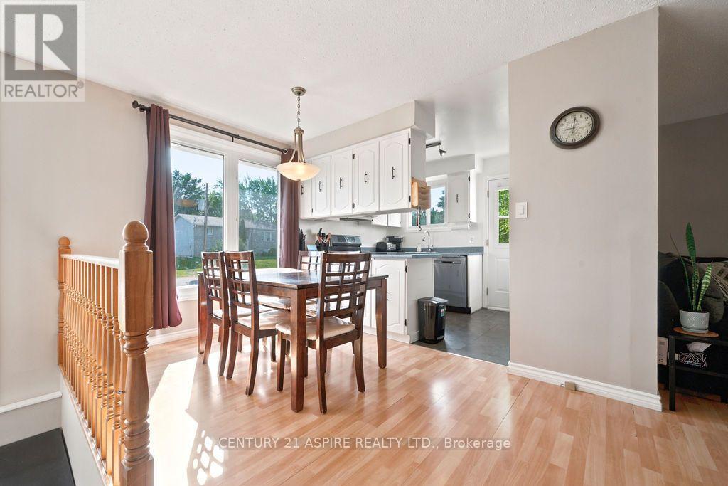 23 Roy Street, Petawawa, Ontario  K8H 3A5 - Photo 17 - X13555206