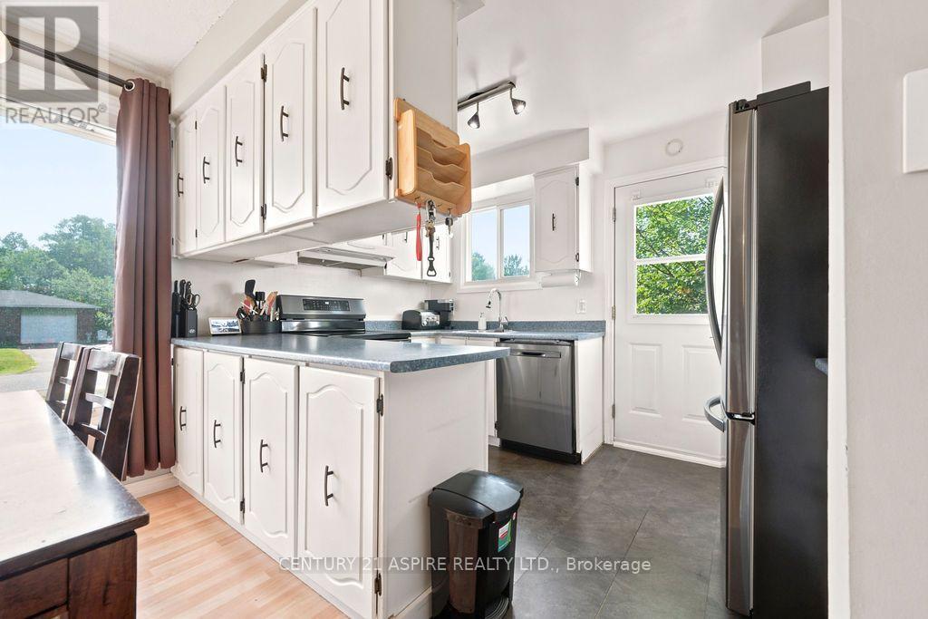 23 Roy Street, Petawawa, Ontario  K8H 3A5 - Photo 23 - X13555206