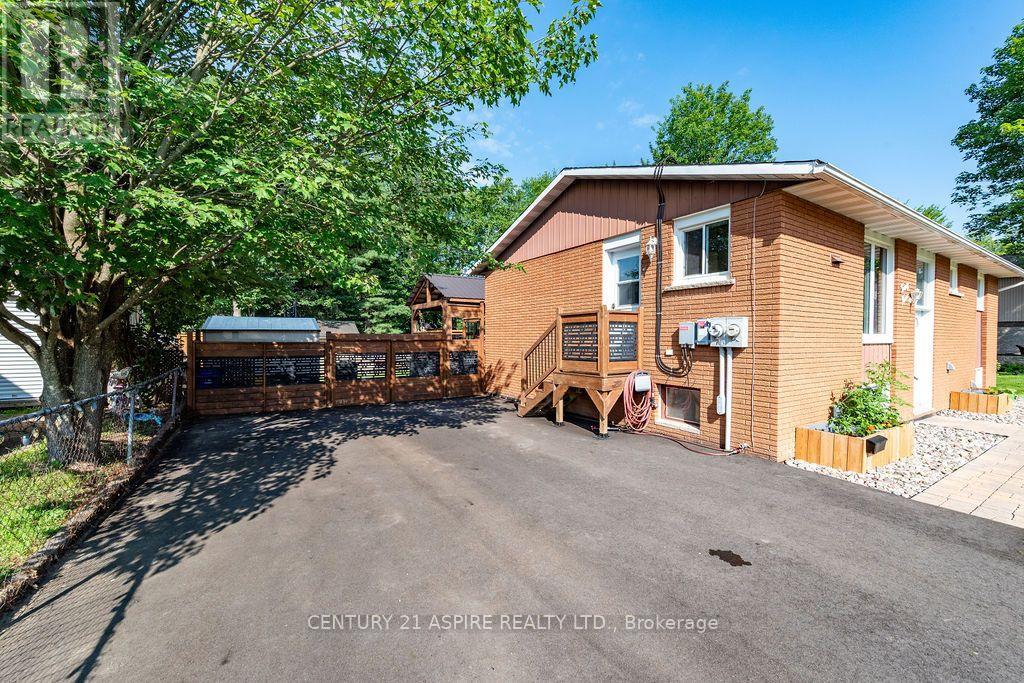 23 Roy Street, Petawawa, Ontario K8H 3A5 - Photo 3 - X13555206