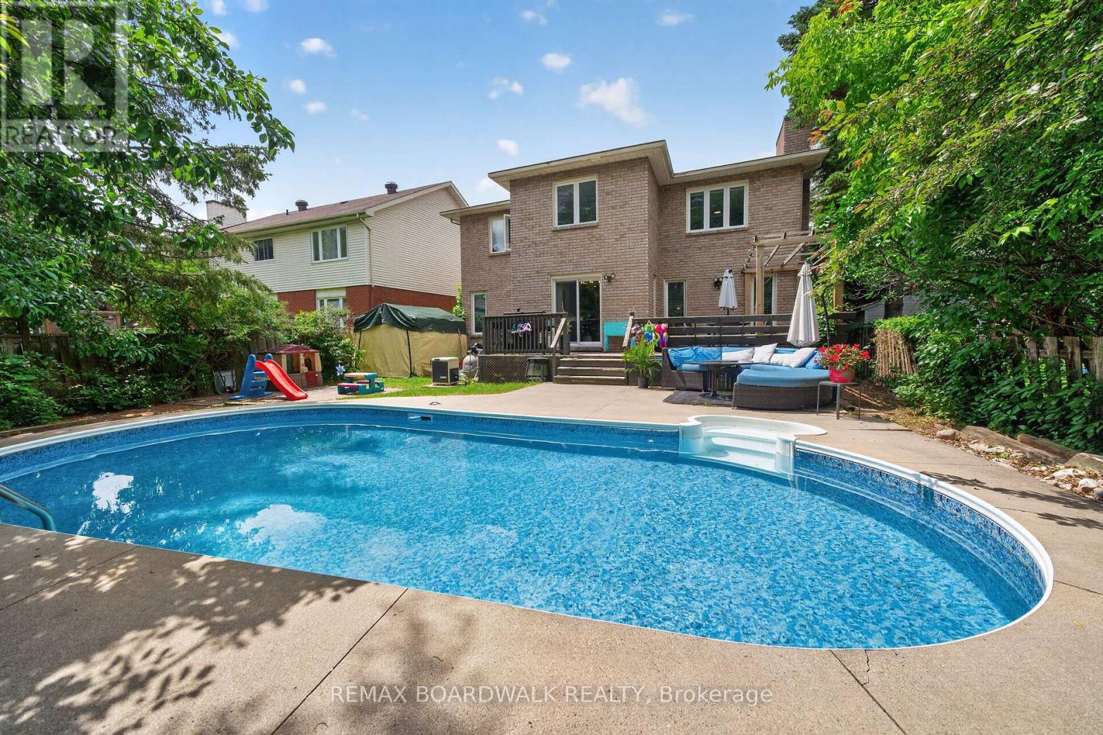86 Vanstone Drive, Ottawa, Ontario  K2L 3T1 - Photo 3 - X13555290