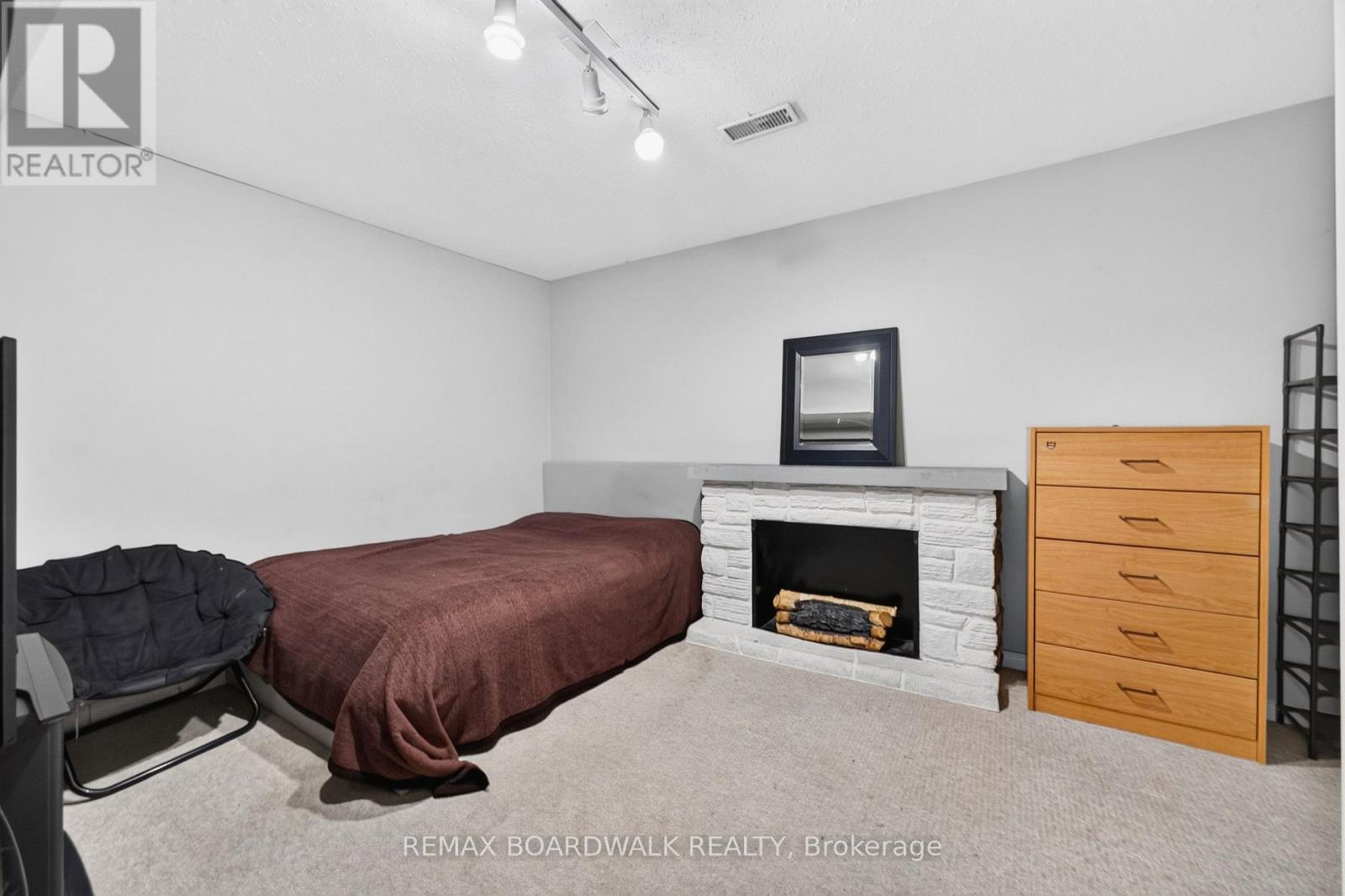 86 Vanstone Drive, Ottawa, Ontario  K2L 3T1 - Photo 38 - X13555290