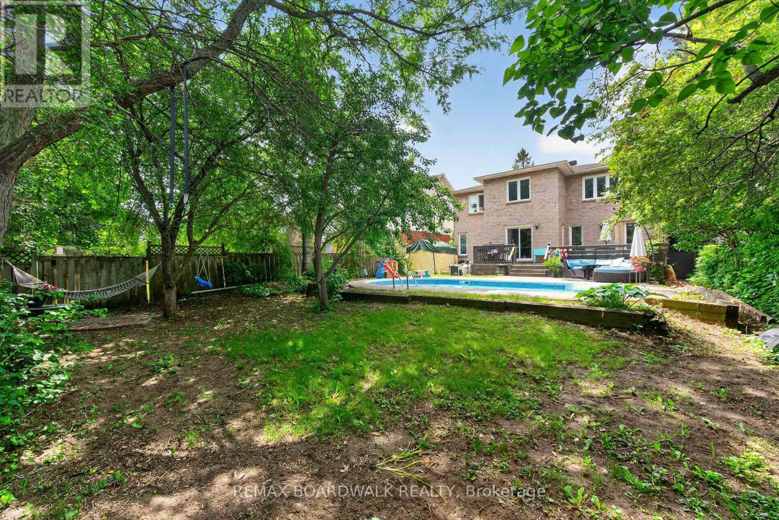 86 Vanstone Drive, Ottawa, Ontario  K2L 3T1 - Photo 8 - X13555290