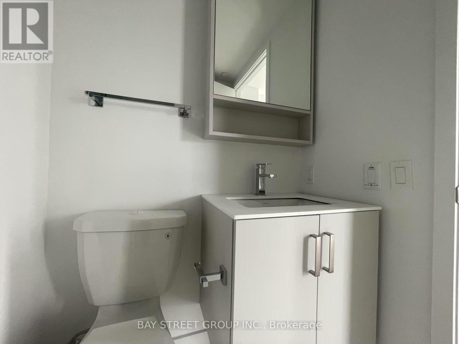 2003 - 88 Queen Street E, Toronto, Ontario M5C 0B6 - Photo 13 - C13555238