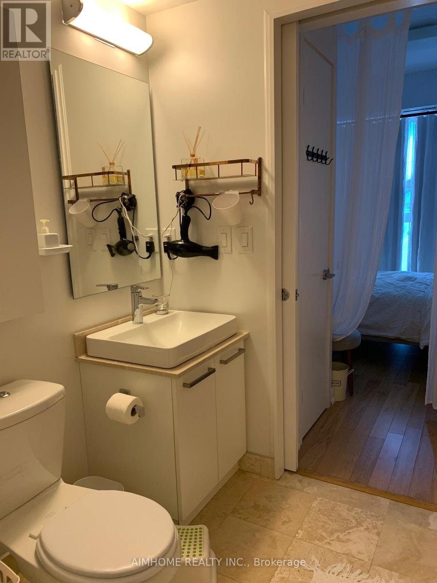 1909 - 12 York Street, Toronto, Ontario M5J 0A9 - Photo 11 - C13555288