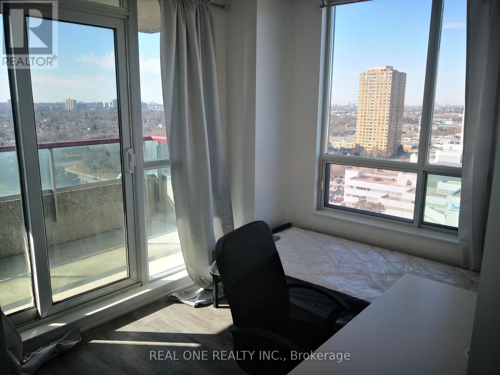 1802 - 60 Brian Harrison Way, Toronto, Ontario M1P 5J5 - Photo 14 - E13555216