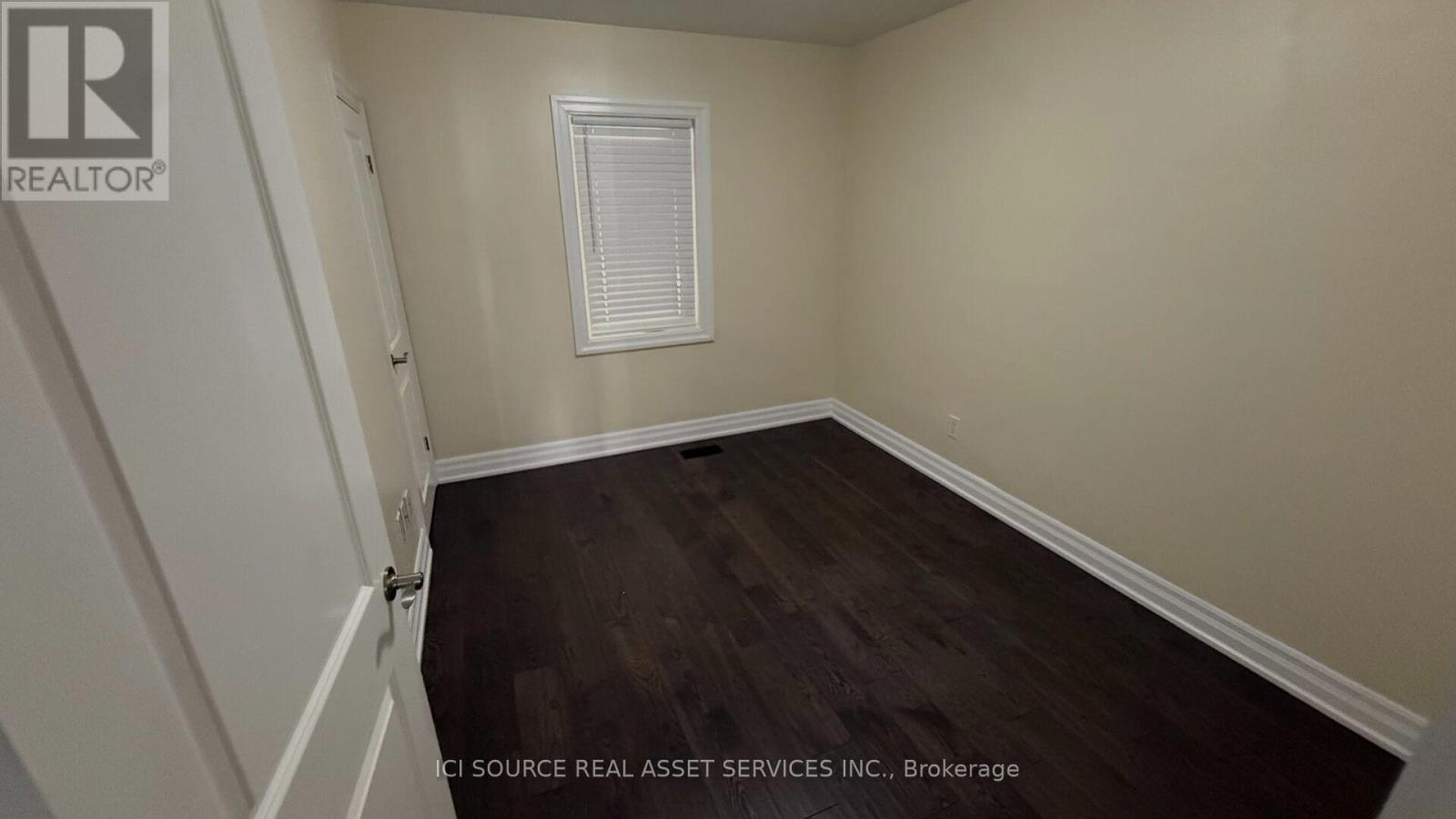Main Fl - 17 Hubert Avenue, Toronto, Ontario M1K 1Z7 - Photo 10 - E13555222