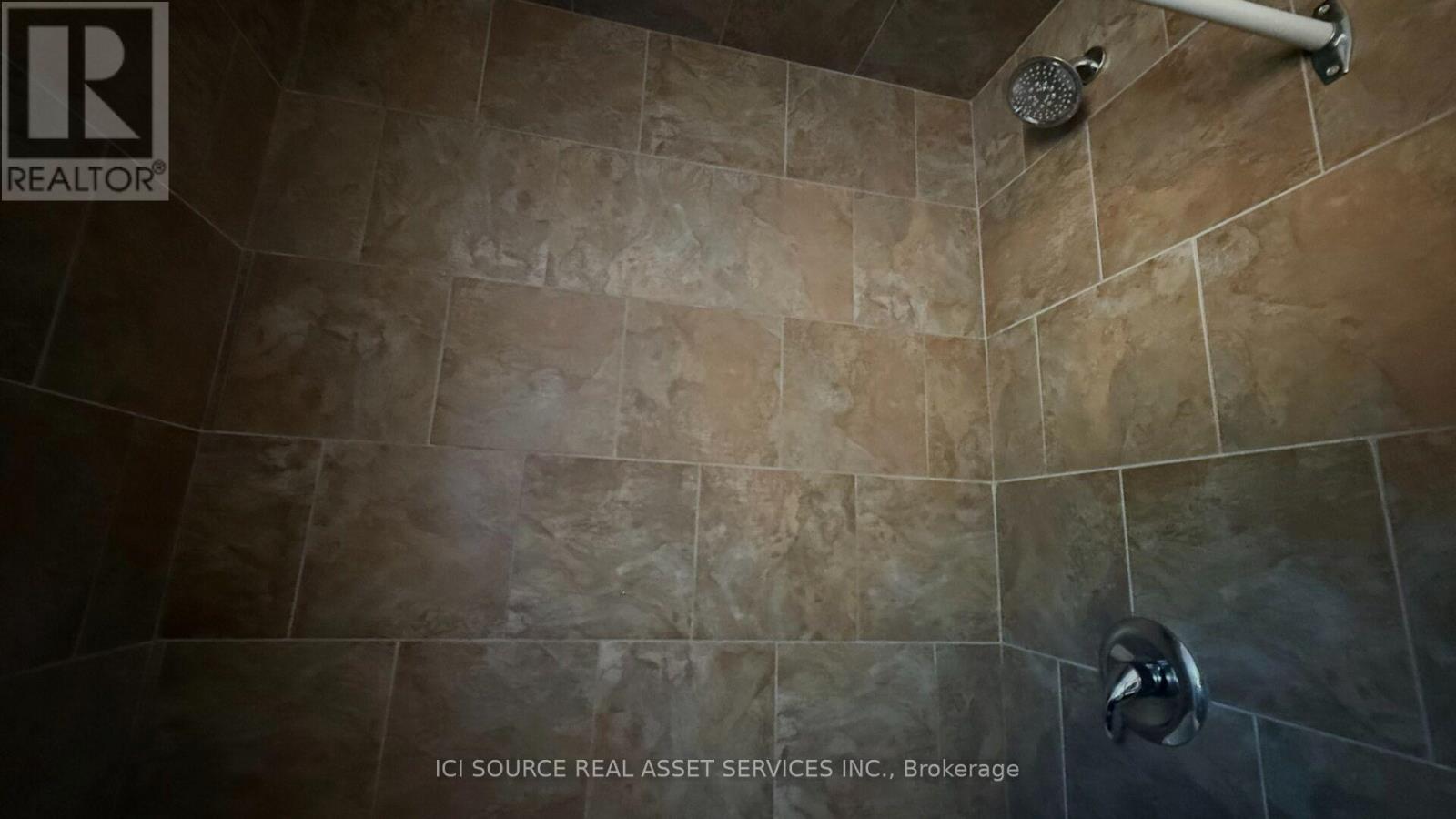 Main Fl - 17 Hubert Avenue, Toronto, Ontario M1K 1Z7 - Photo 12 - E13555222