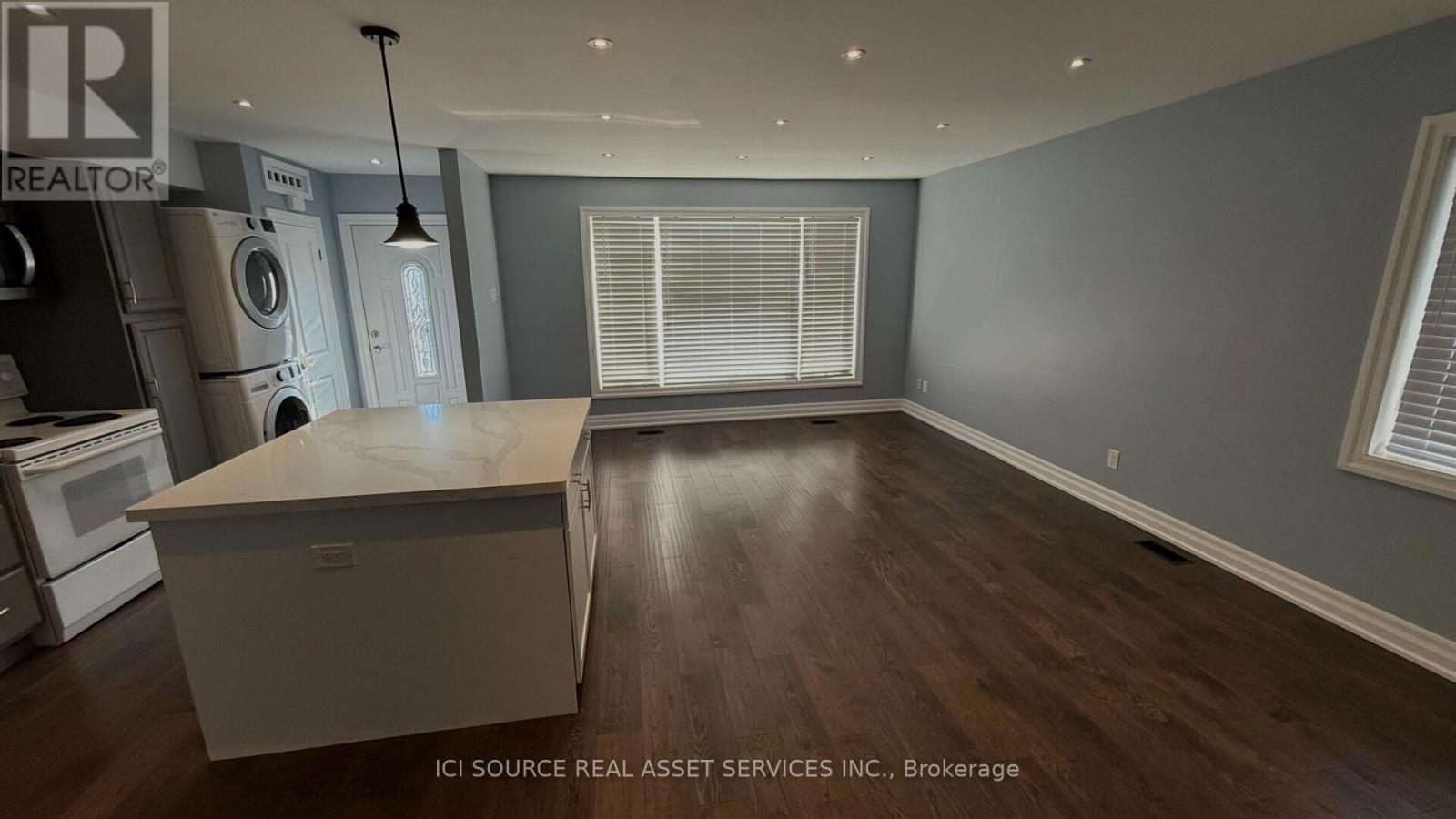 Main Fl - 17 Hubert Avenue, Toronto, Ontario M1K 1Z7 - Photo 7 - E13555222