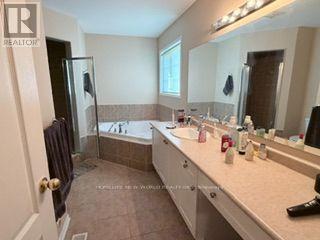 1354 Coldstream Drive, Oshawa, Ontario L1K 0B5 - Photo 10 - E13555230