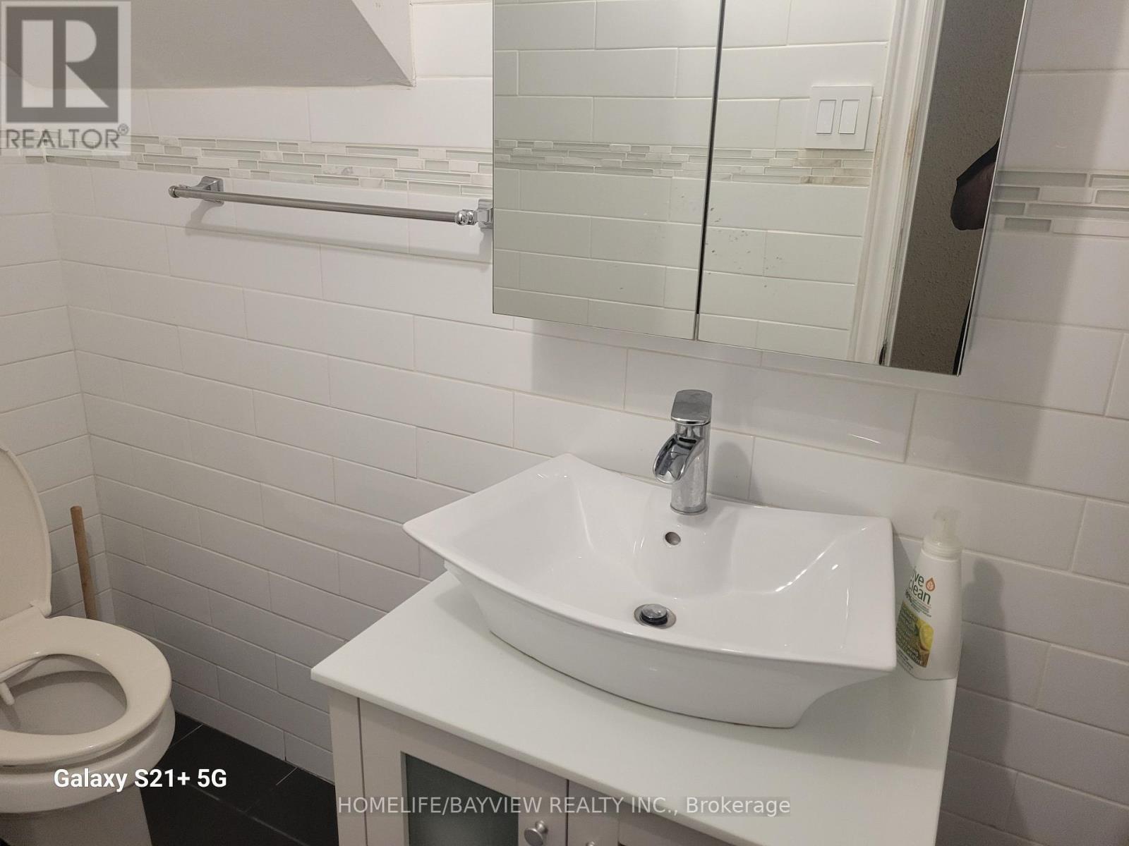 141 Berner Trail, Toronto, Ontario  M1B 1B5 - Photo 13 - E13555246