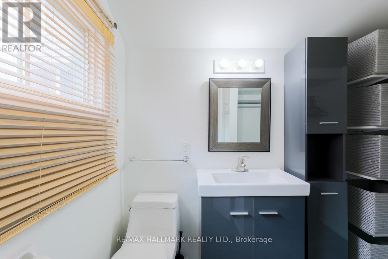 Main Floor - 405 Kingston Road, Toronto, Ontario  M4L 1V1 - Photo 11 - E13555312