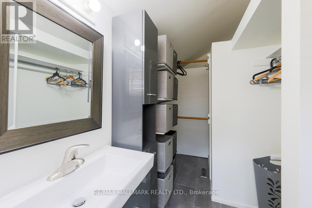 Main Floor - 405 Kingston Road, Toronto, Ontario  M4L 1V1 - Photo 12 - E13555312