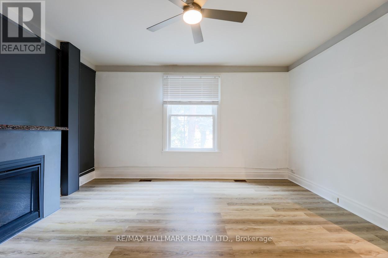 Main Floor - 405 Kingston Road, Toronto, Ontario  M4L 1V1 - Photo 4 - E13555312