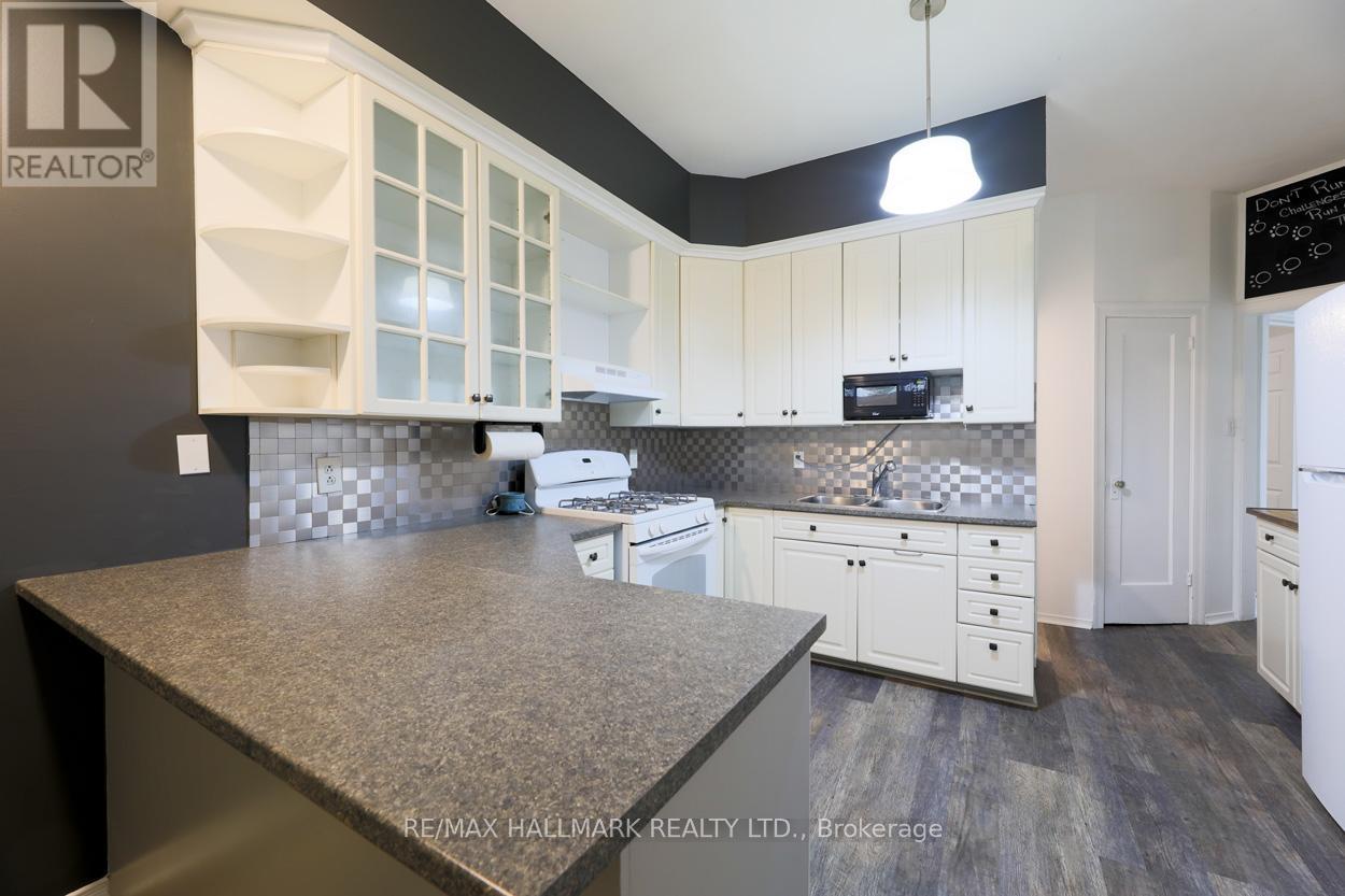 Main Floor - 405 Kingston Road, Toronto, Ontario  M4L 1V1 - Photo 6 - E13555312