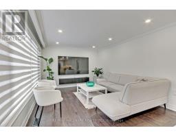 13 PATRICK DRIVE, Aurora, Ontario