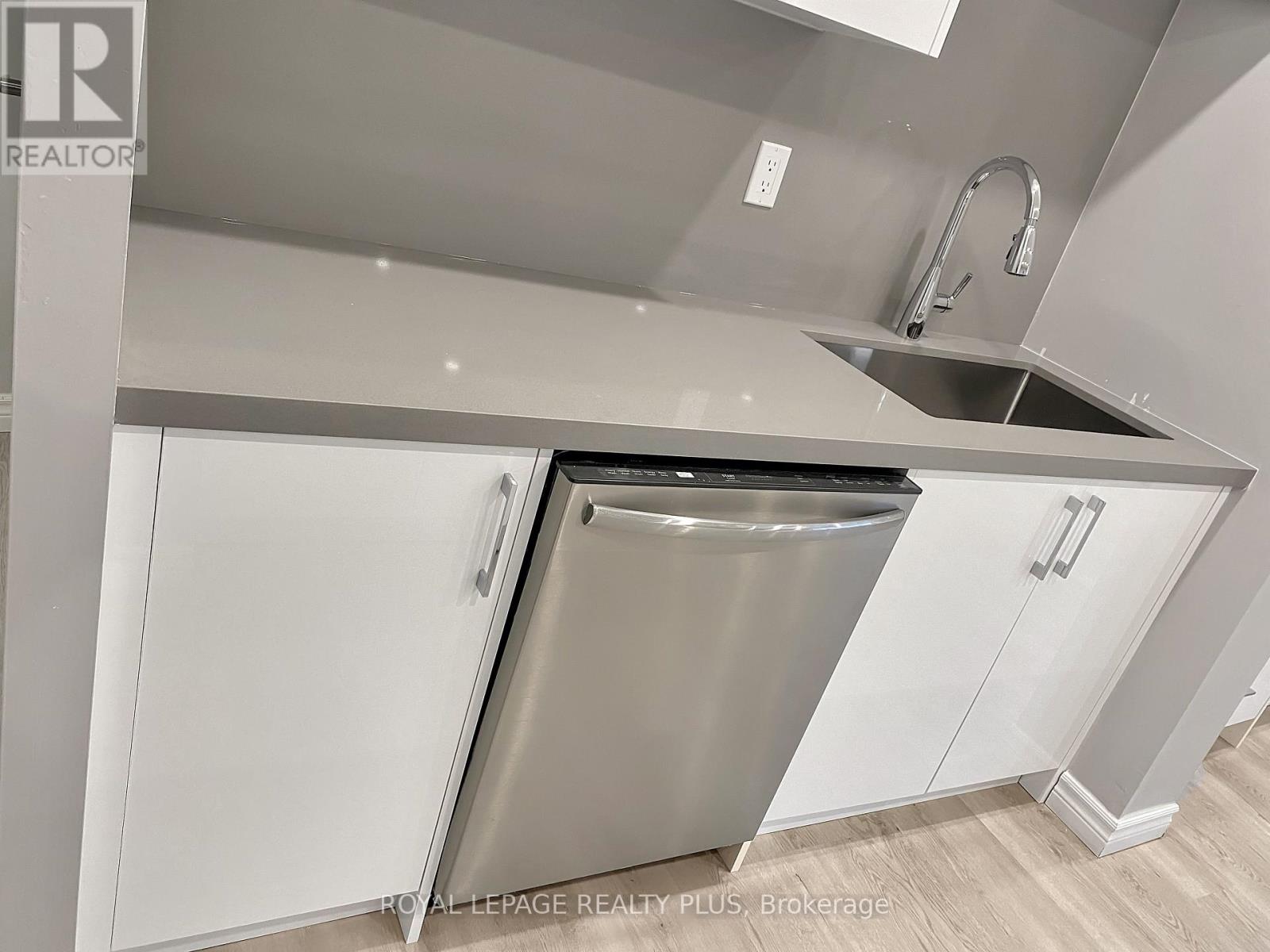 402 - 3065 Queen Frederica Drive, Mississauga, Ontario L4Y 3A3 - Photo 12 - W13555200