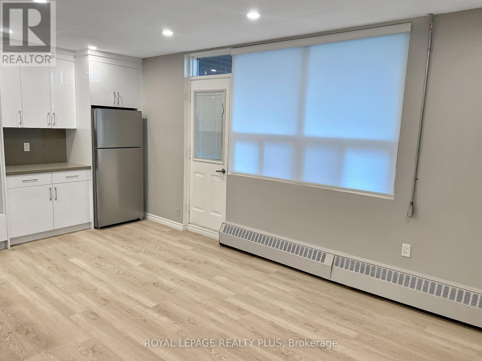 402 - 3065 Queen Frederica Drive, Mississauga, Ontario L4Y 3A3 - Photo 8 - W13555200