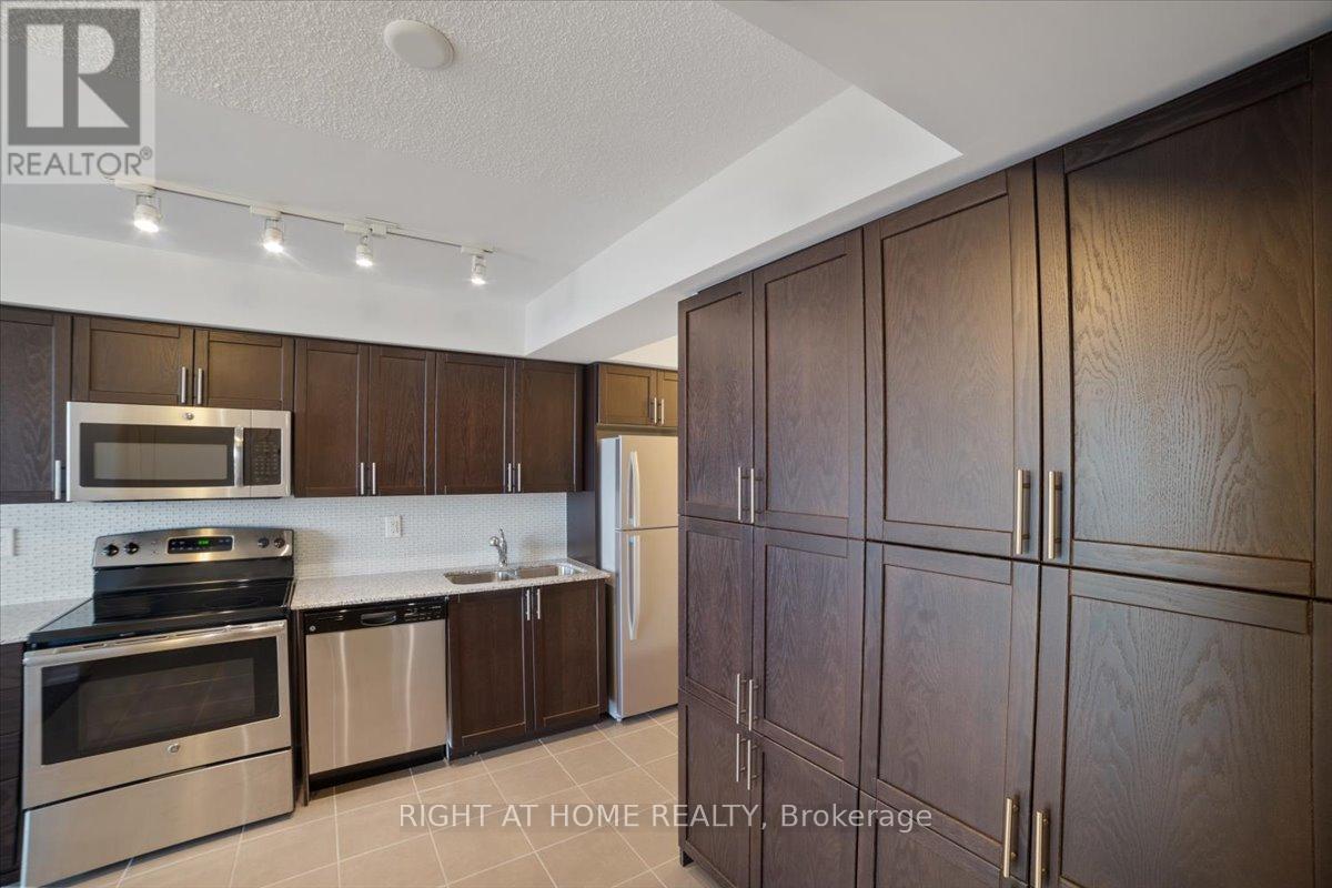 537 - 830 Lawrence Avenue, Toronto, Ontario M6A 0C4 - Photo 12 - W13555212