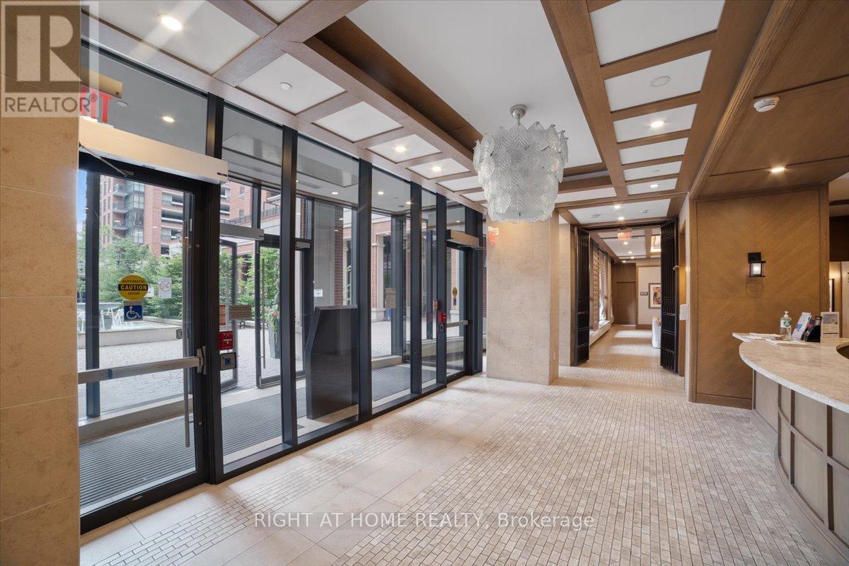 537 - 830 Lawrence Avenue, Toronto, Ontario M6A 0C4 - Photo 2 - W13555212