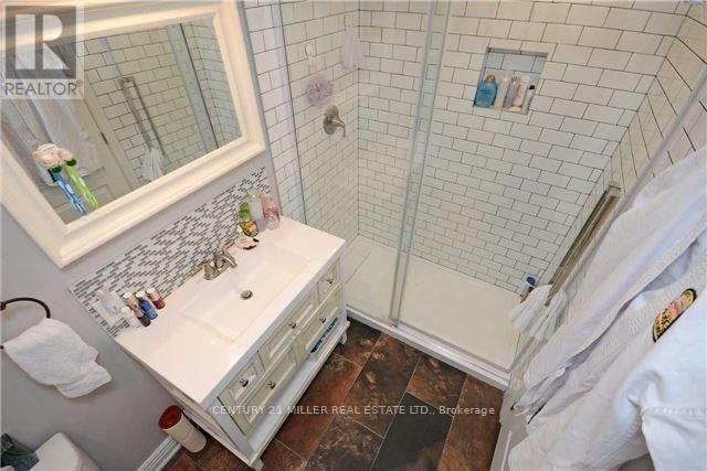 2357 Sutton Drive, Burlington, Ontario L7L 6Y6 - Photo 15 - W13555280