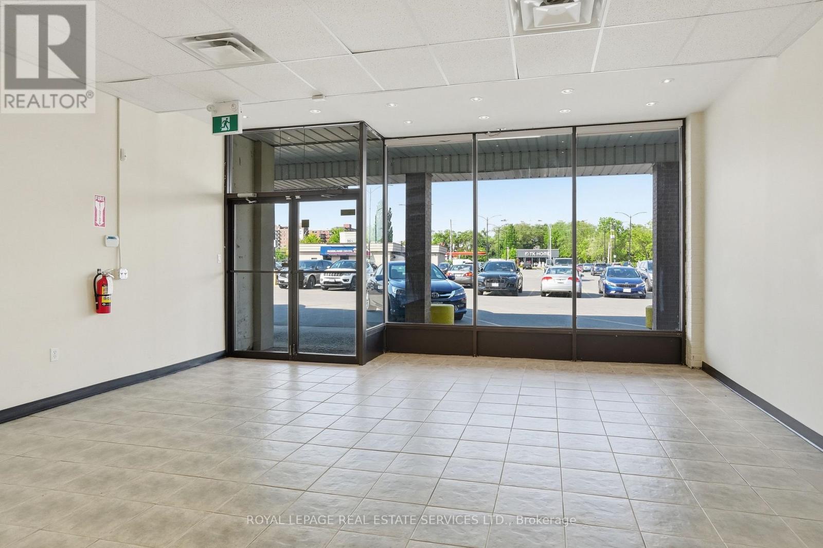 467 Guelph Line, Burlington, Ontario  L7R 3L8 - Photo 2 - W13430028