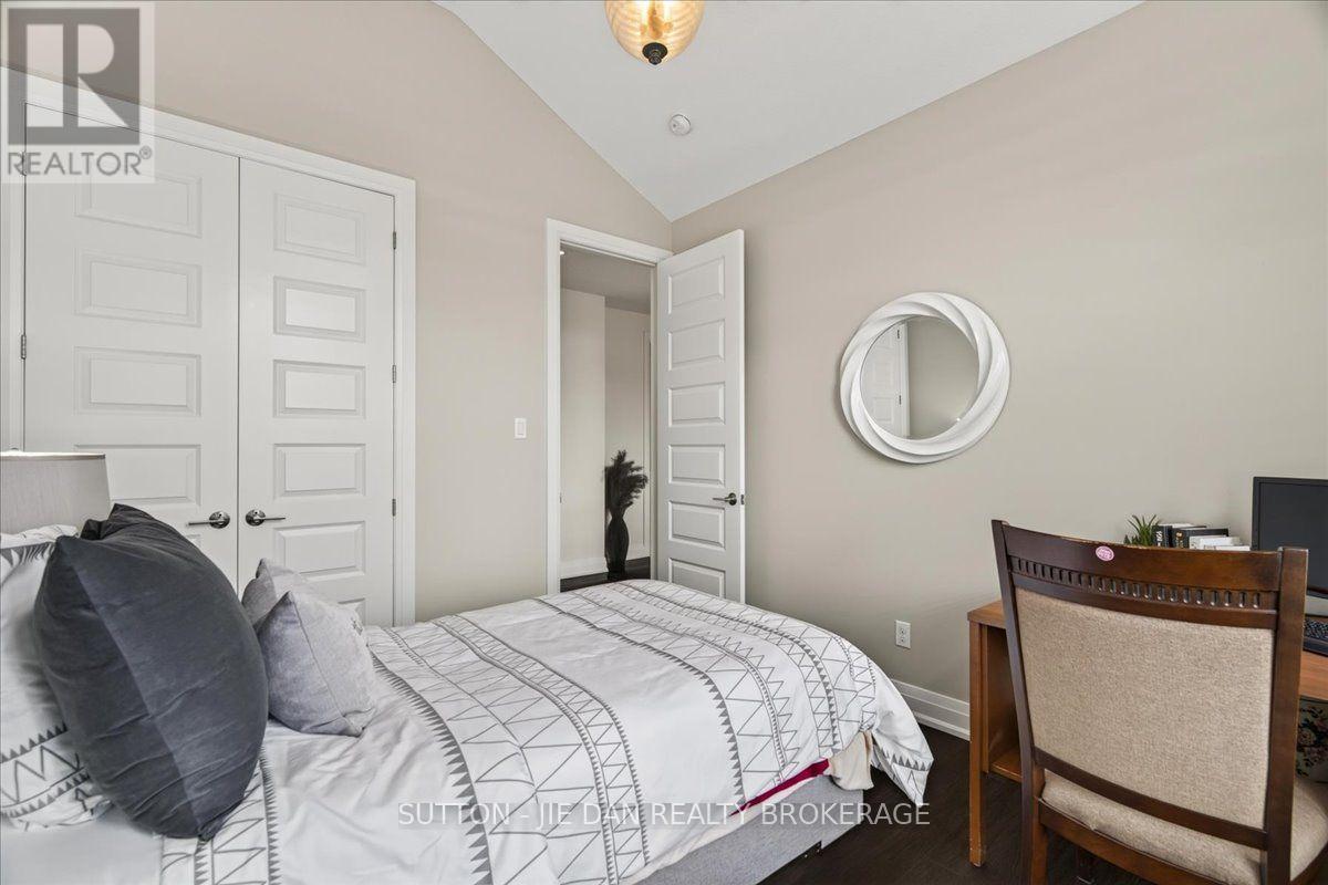 115 Pebblecreek Walk, London North, Ontario  N6G 0K4 - Photo 30 - X13483114