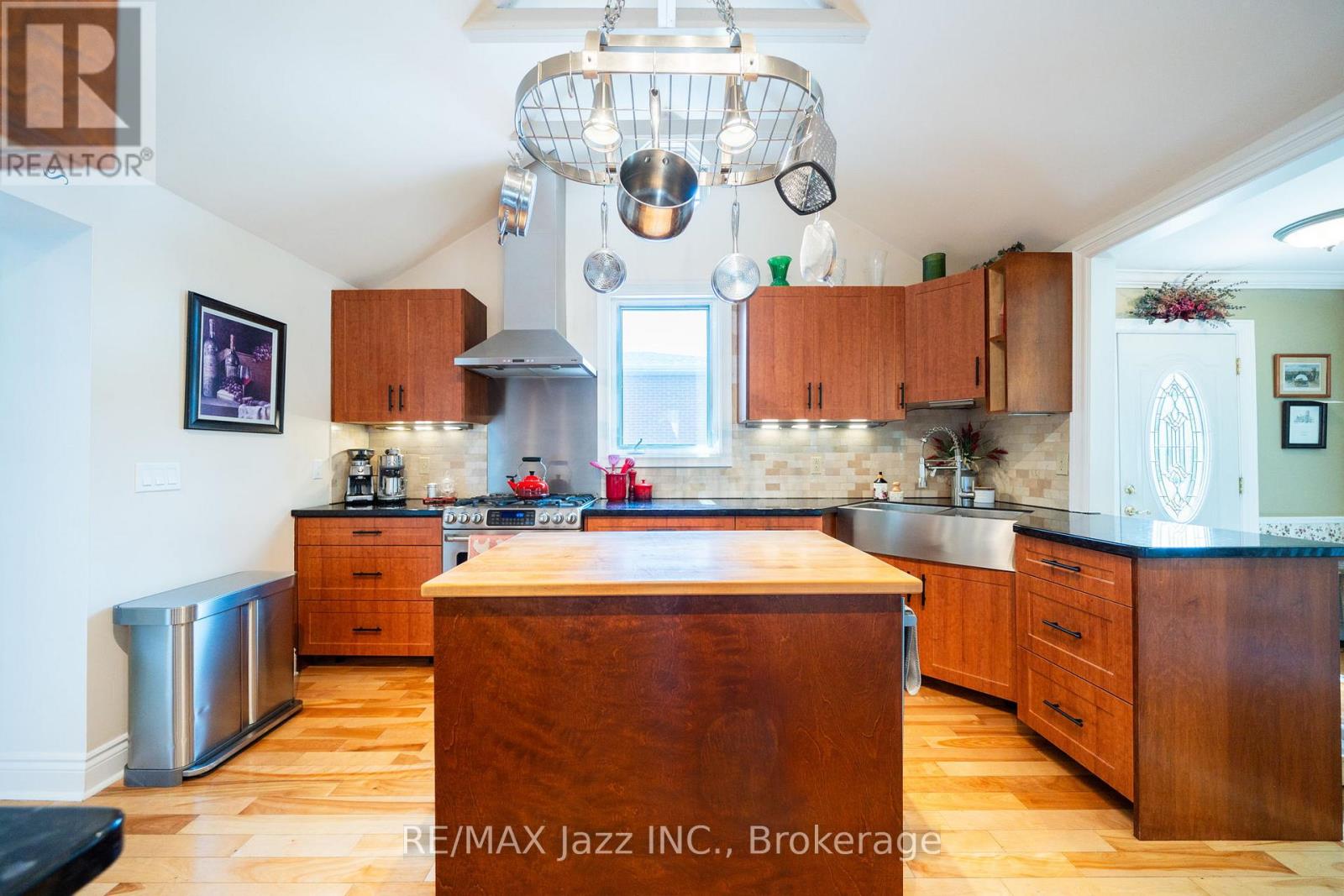 917 Byron Street N, Whitby, Ontario  L1N 4P2 - Photo 8 - E13555412