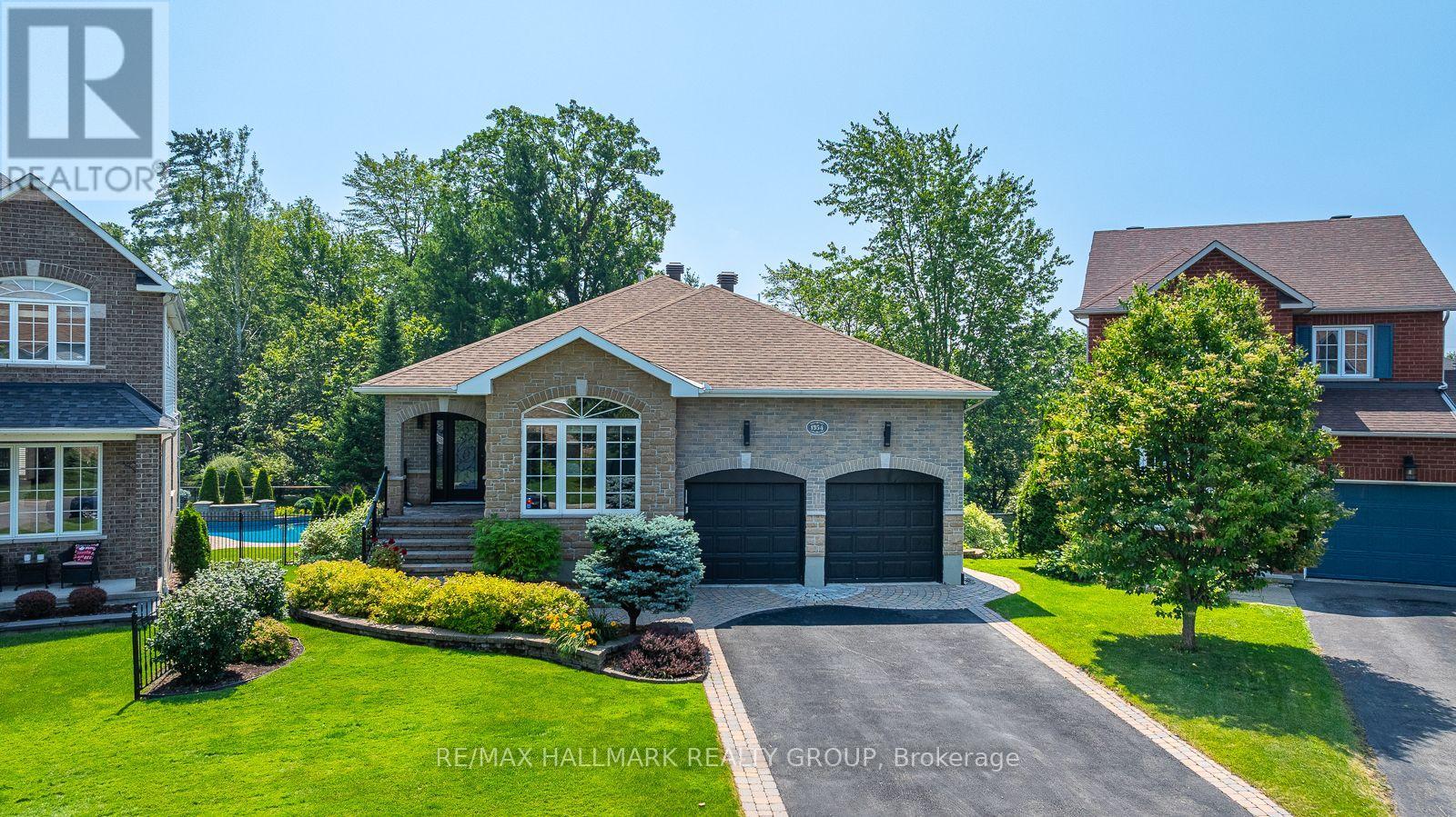 1954 LOBELIA WAY, Ottawa