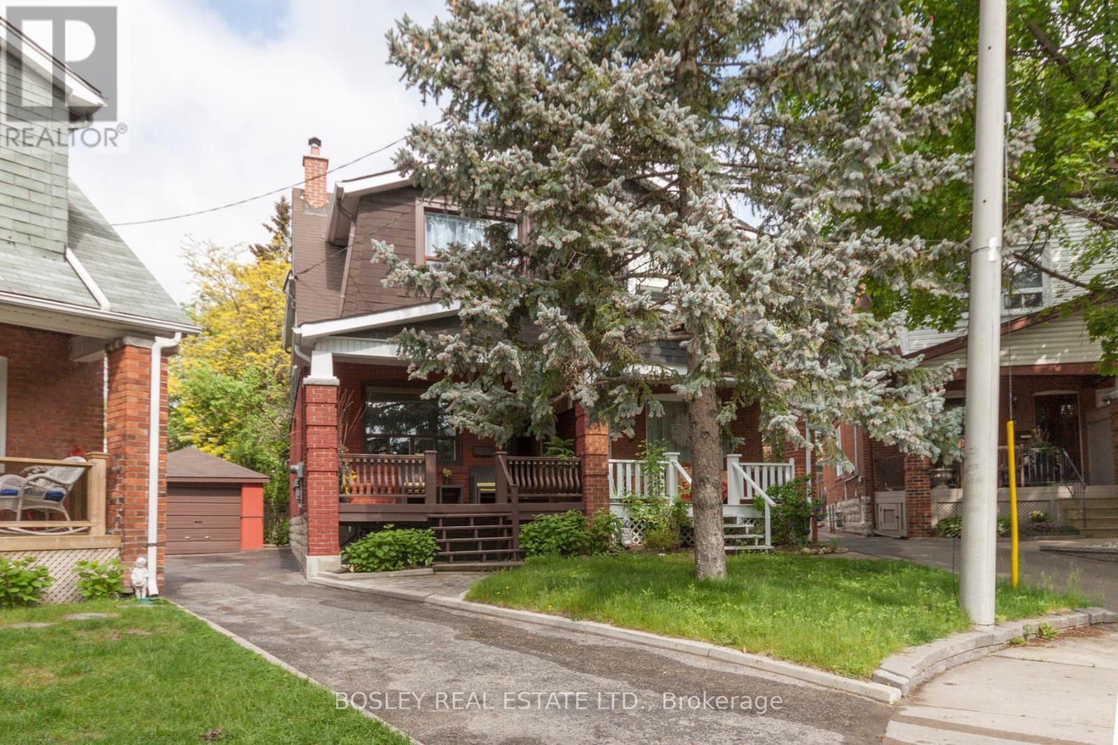 22 MARTIN CRESCENT, Toronto, Ontario