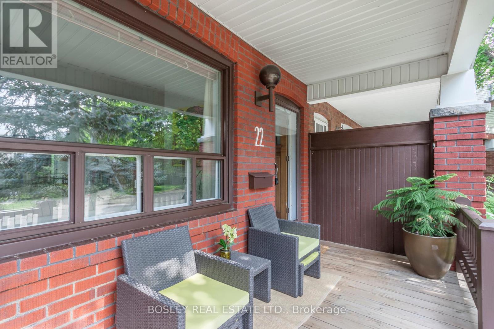 22 Martin Crescent, Toronto, Ontario  M4S 2V2 - Photo 3 - C13555376