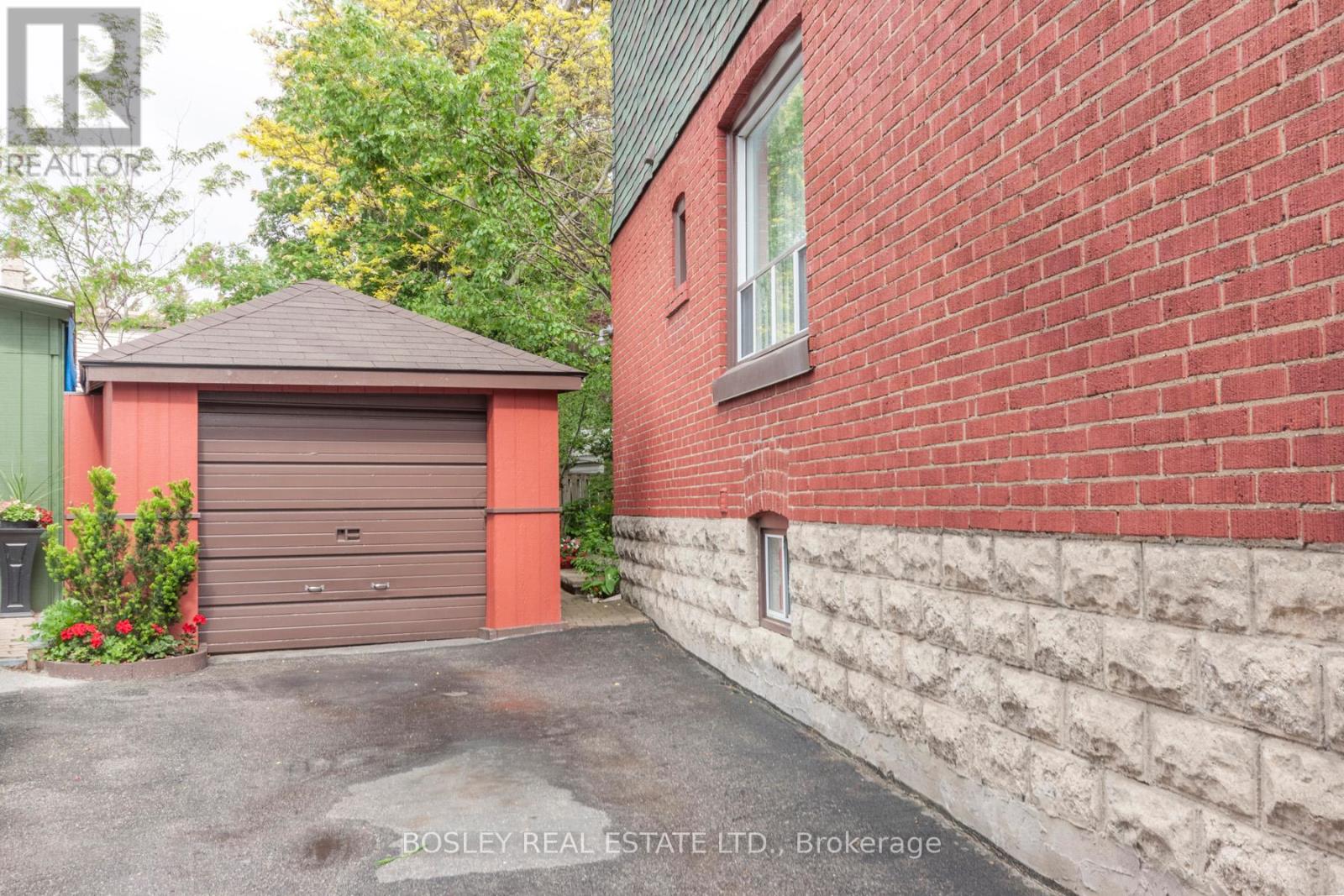 22 Martin Crescent, Toronto, Ontario  M4S 2V2 - Photo 5 - C13555376